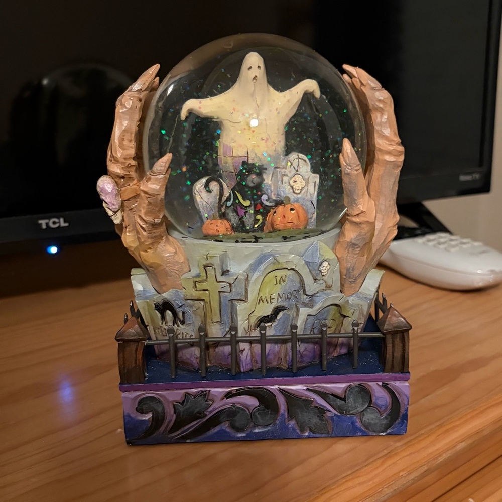 Jim Shore Halloween is at Hand Snow Globe